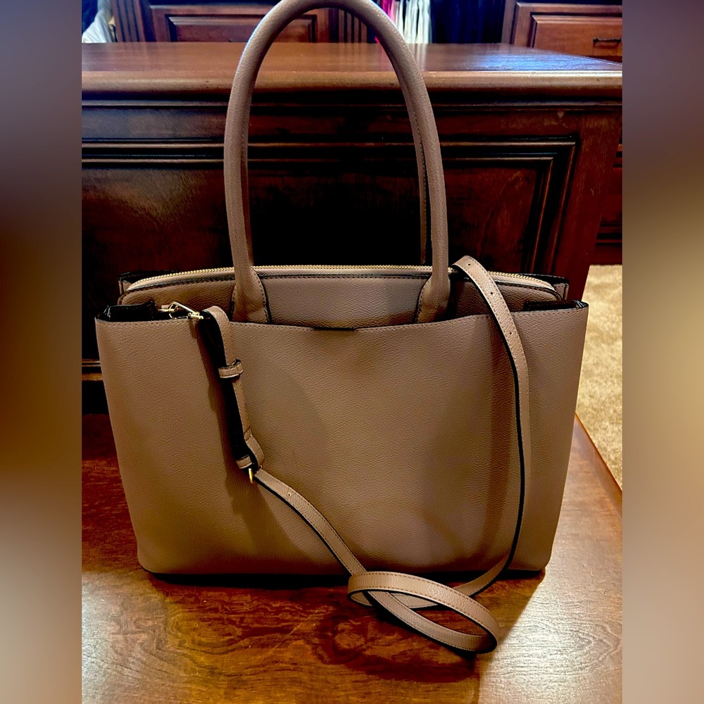 Tote, brand new, never used, bought for an outfit that didn’t work